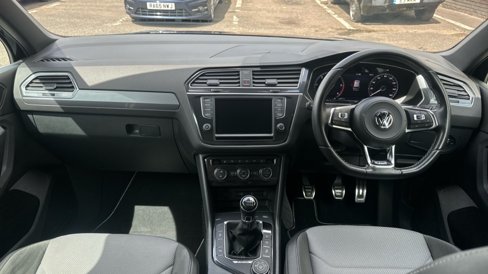 Volkswagen Tiguan 2.0 TDi 150 4Motion R-Line 5dr Diesel Estate - Image 10