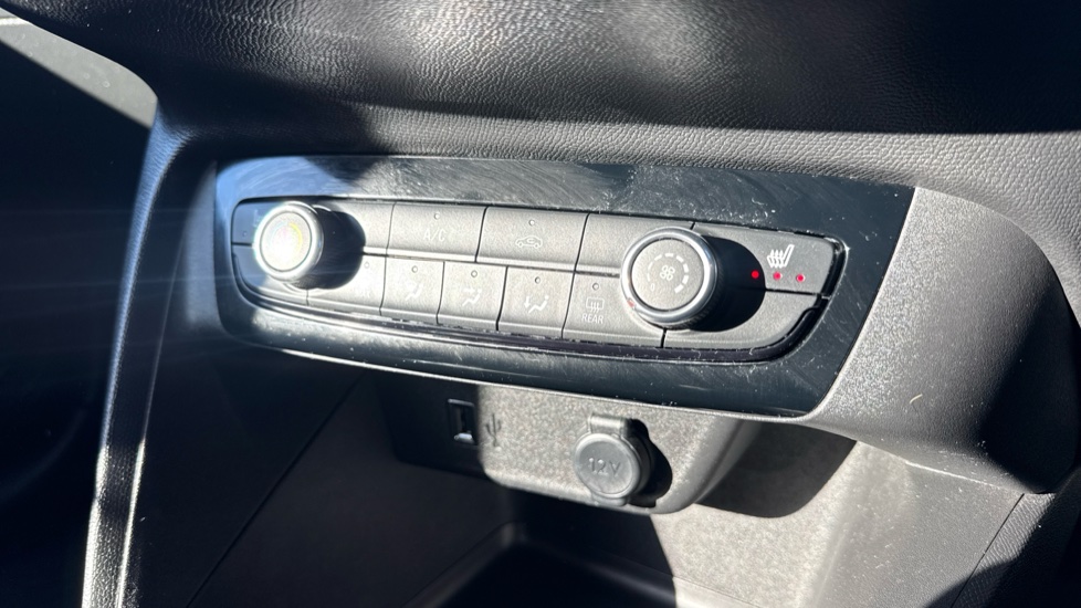 Vauxhall Corsa 1.2 SE Premium 5dr Petrol Hatchback - Image 35
