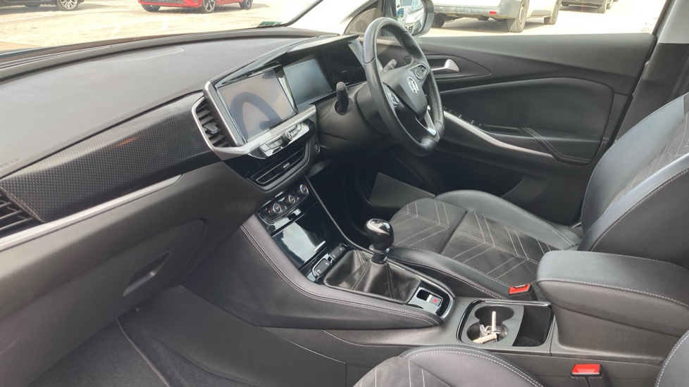 Vauxhall Grandland 1.2 Turbo Ultimate 5dr Petrol Hatchback - Image 9