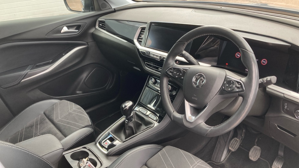 Vauxhall Grandland 1.2 Turbo Ultimate 5dr Petrol Hatchback - Image 11
