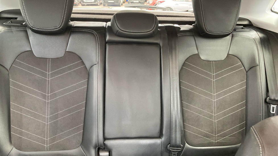 Vauxhall Grandland 1.2 Turbo Ultimate 5dr Petrol Hatchback - Image 15