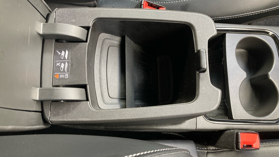 Vauxhall Grandland 1.2 Turbo Ultimate 5dr Petrol Hatchback - Image 35