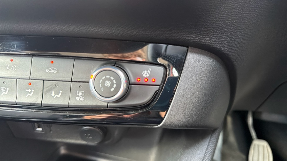 Vauxhall Corsa 1.2 Griffin 5dr Petrol Hatchback - Image 33