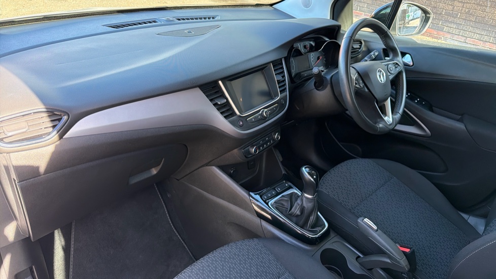 Vauxhall Crossland 1.2 Design 5dr Petrol Hatchback - Image 9