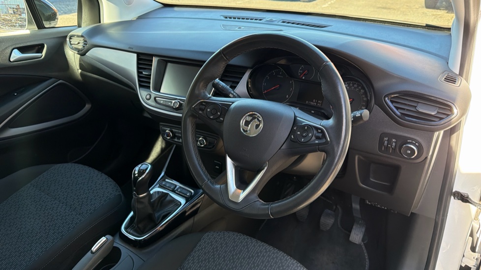 Vauxhall Crossland 1.2 Design 5dr Petrol Hatchback - Image 11