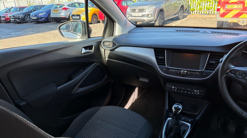 Vauxhall Crossland 1.2 Design 5dr Petrol Hatchback - Image 14