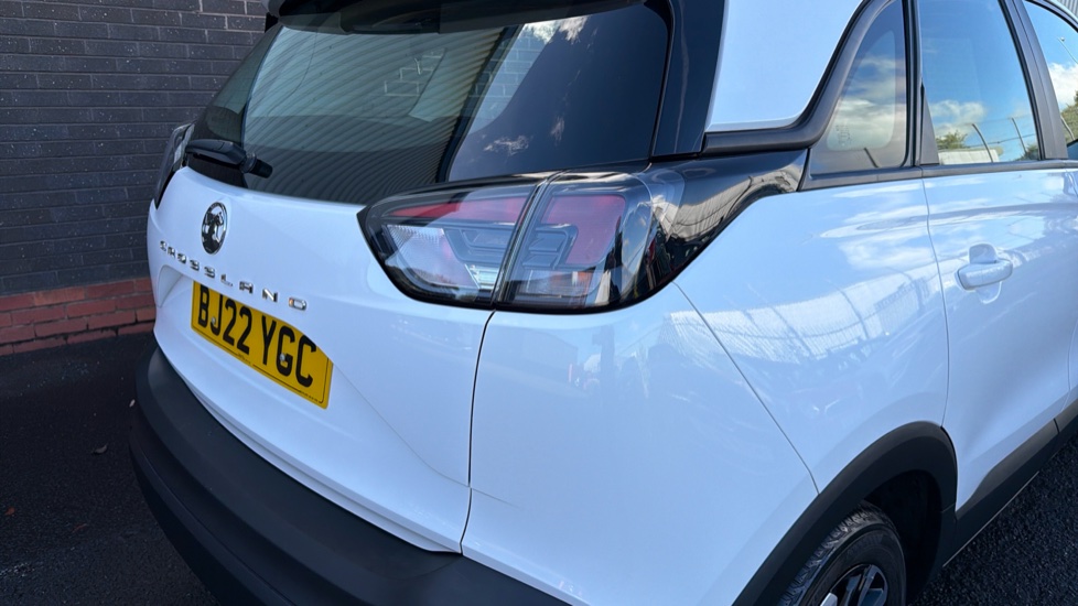 Vauxhall Crossland 1.2 Design 5dr Petrol Hatchback - Image 34