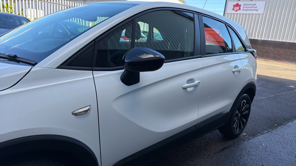 Vauxhall Crossland 1.2 Design 5dr Petrol Hatchback - Image 37