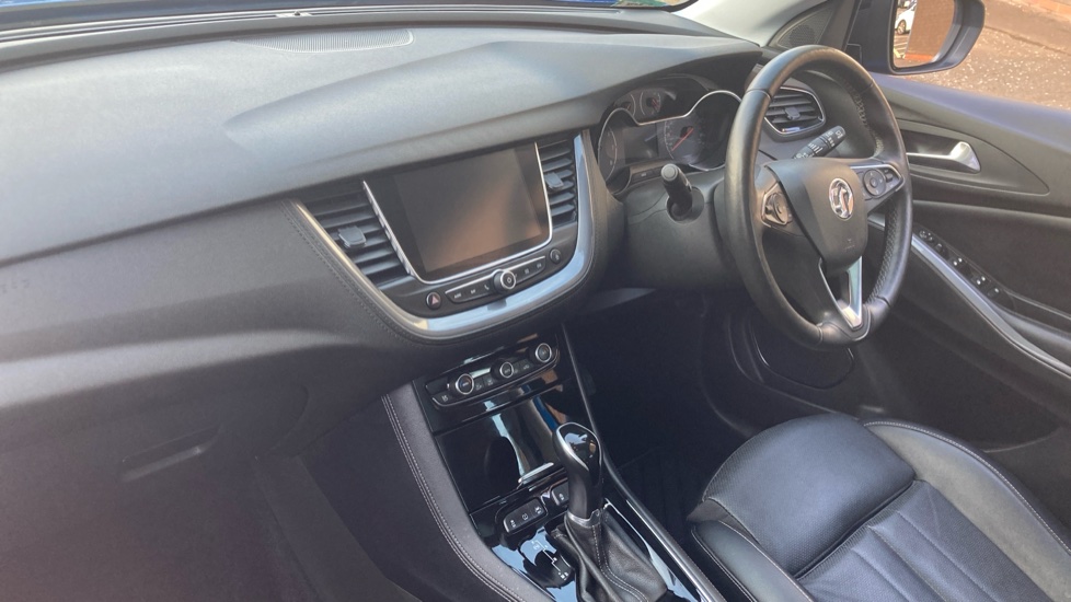 Vauxhall Grandland X 1.2 Turbo Elite Nav 5dr Auto [8 Speed] Petrol Hatchback - Image 9