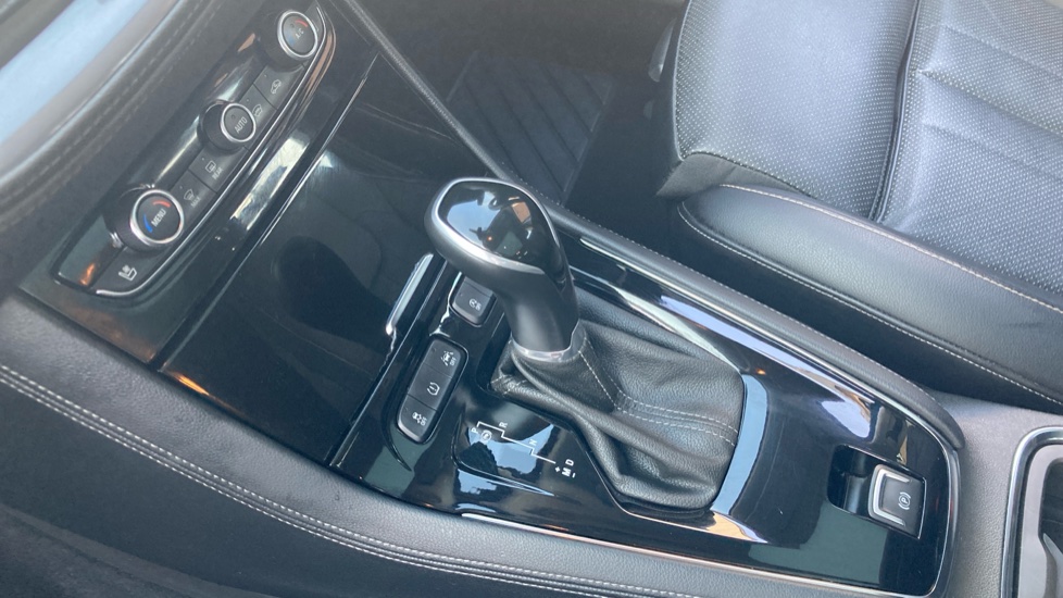 Vauxhall Grandland X 1.2 Turbo Elite Nav 5dr Auto [8 Speed] Petrol Hatchback - Image 13