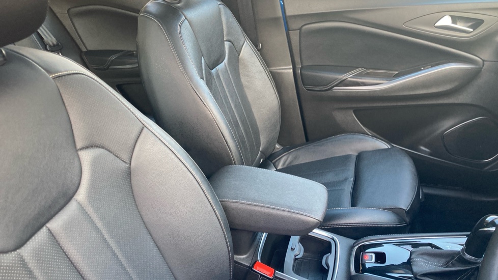Vauxhall Grandland X 1.2 Turbo Elite Nav 5dr Auto [8 Speed] Petrol Hatchback - Image 35