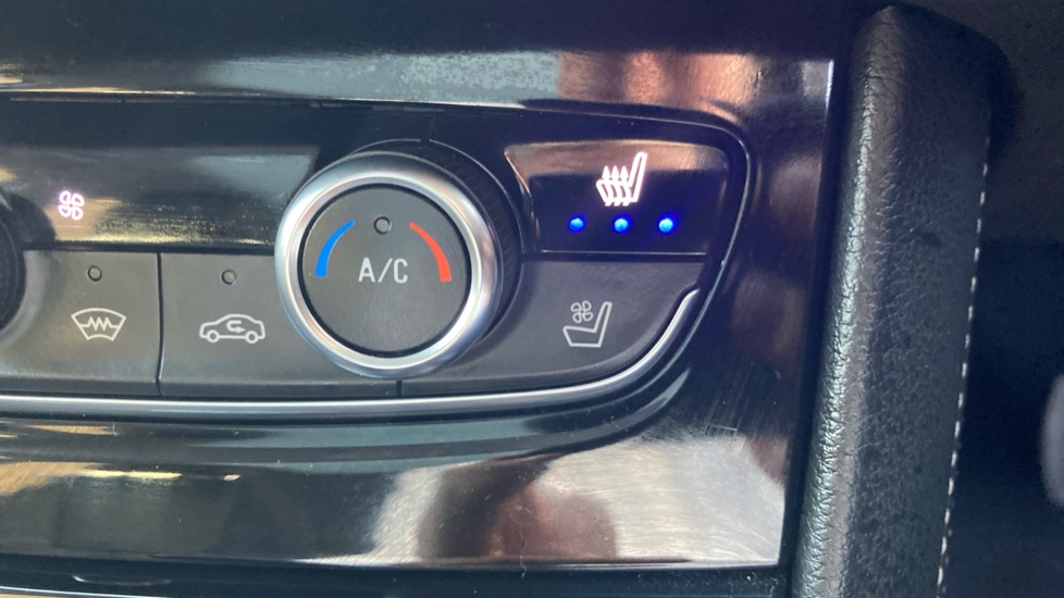 Vauxhall Grandland X 1.2 Turbo Elite Nav 5dr Auto [8 Speed] Petrol Hatchback - Image 45