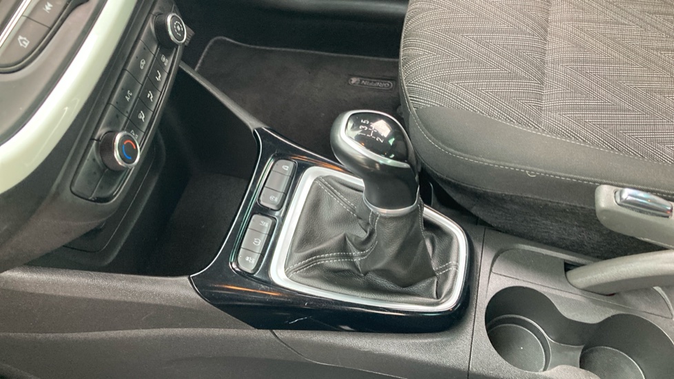 Vauxhall Crossland X 1.2 [83] Griffin 5dr [Start Stop] Petrol Hatchback - Image 13