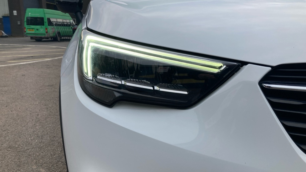 Vauxhall Crossland X 1.2 [83] Griffin 5dr [Start Stop] Petrol Hatchback - Image 22