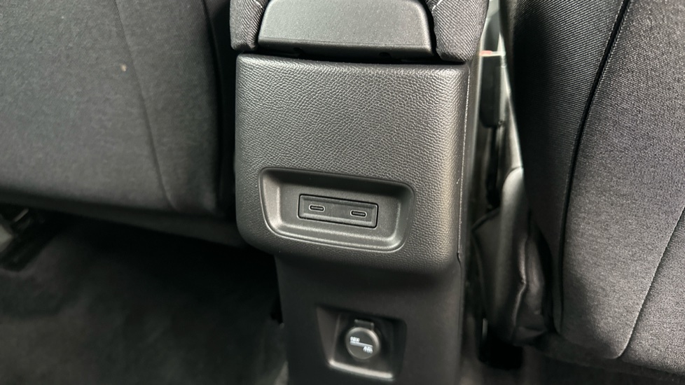 Vauxhall Frontera 1.2 Hybrid [136] GS 5dr e-DCT6 Petrol Estate - Image 38