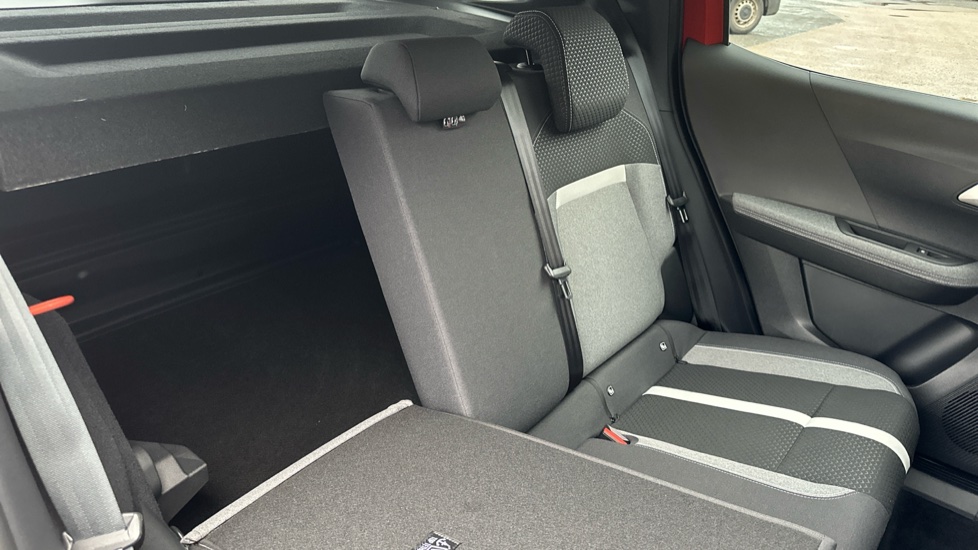 Vauxhall Frontera 1.2 Hybrid [136] GS 5dr e-DCT6 Petrol Estate - Image 40