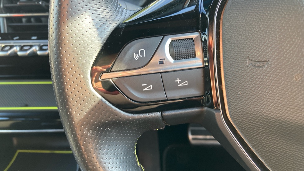 Peugeot 208 100kW GT 50kWh 5dr Auto Electric Hatchback - Image 21