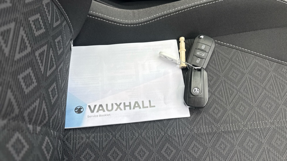 Vauxhall Mokka 1.2 Turbo 100 Design 5dr Petrol Hatchback - Image 19