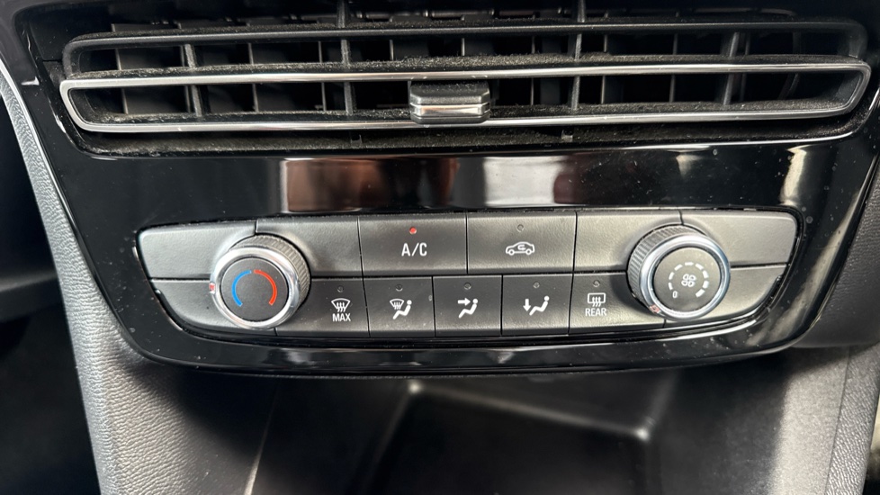 Vauxhall Mokka 1.2 Turbo 100 Design 5dr Petrol Hatchback - Image 34