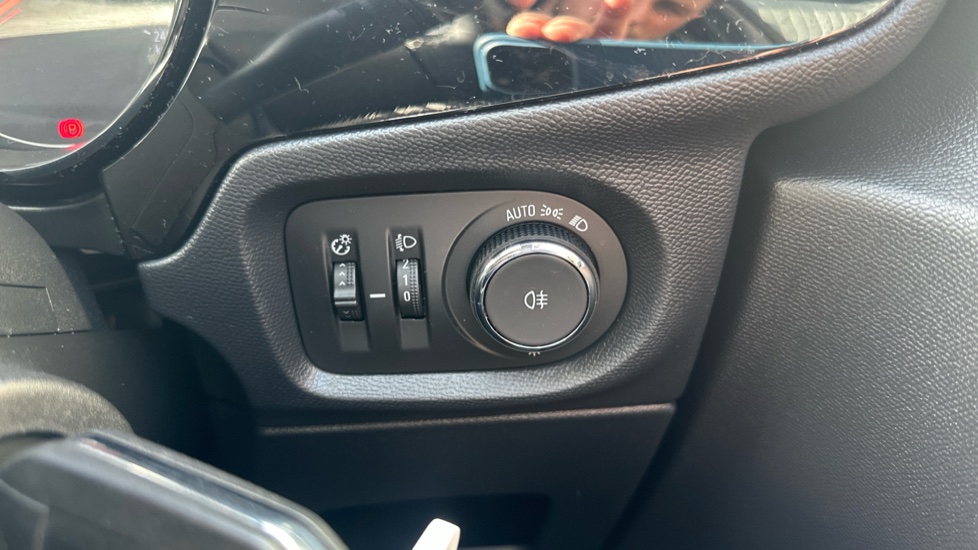 Vauxhall Corsa 1.2 Turbo Design 5dr Petrol Hatchback - Image 22