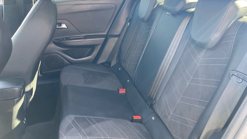 Vauxhall Mokka 100kW Ultimate 50kWh 5dr Auto Electric Hatchback - Image 16