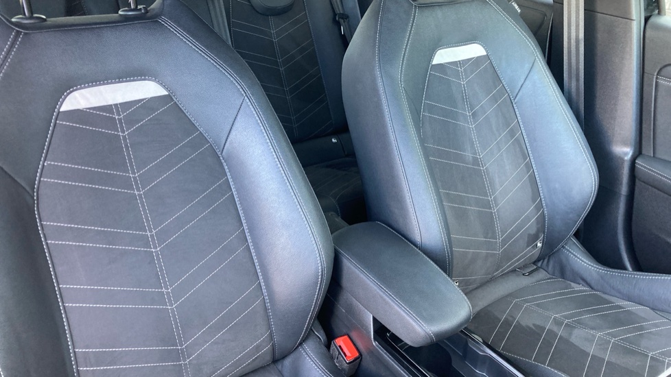 Vauxhall Mokka 100kW Ultimate 50kWh 5dr Auto Electric Hatchback - Image 39
