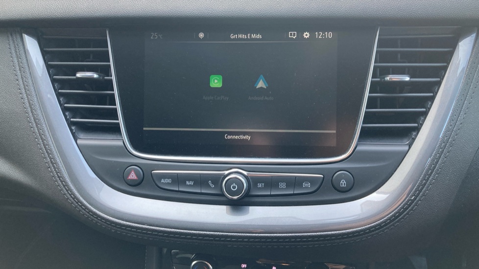 Vauxhall Grandland X 1.2 Turbo SRi Nav 5dr Petrol Hatchback - Image 26
