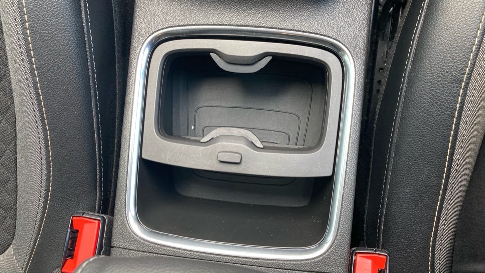 Vauxhall Grandland X 1.2 Turbo SRi Nav 5dr Petrol Hatchback - Image 31