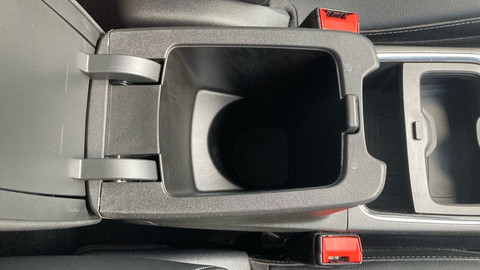 Vauxhall Grandland X 1.2 Turbo SRi Nav 5dr Petrol Hatchback - Image 34