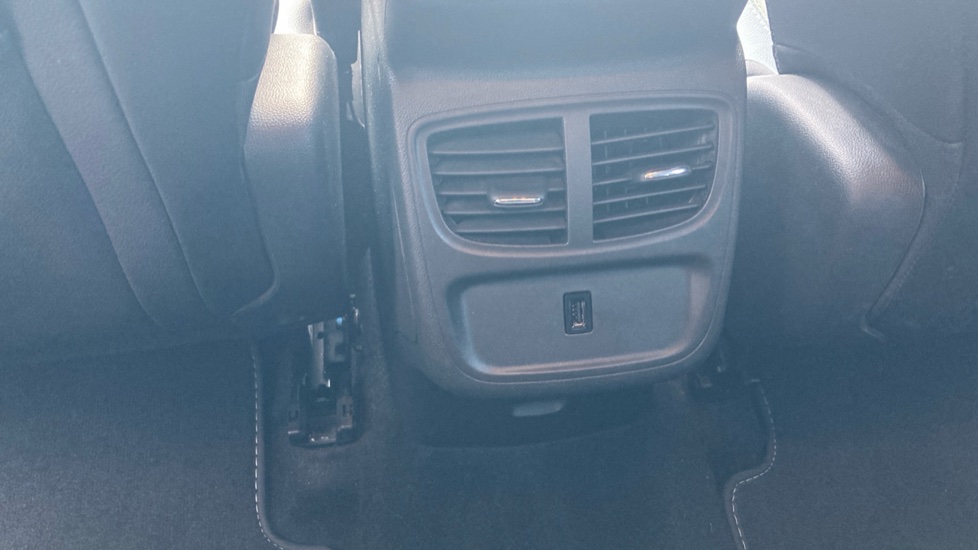 Vauxhall Grandland X 1.2 Turbo SRi Nav 5dr Petrol Hatchback - Image 39