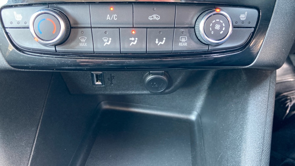 Vauxhall Corsa 1.2 SE Premium 5dr Petrol Hatchback - Image 33