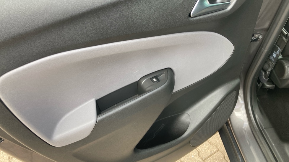 Vauxhall Crossland X 1.2T [130] Elite Nav 5dr [Start Stop] Petrol Hatchback - Image 22