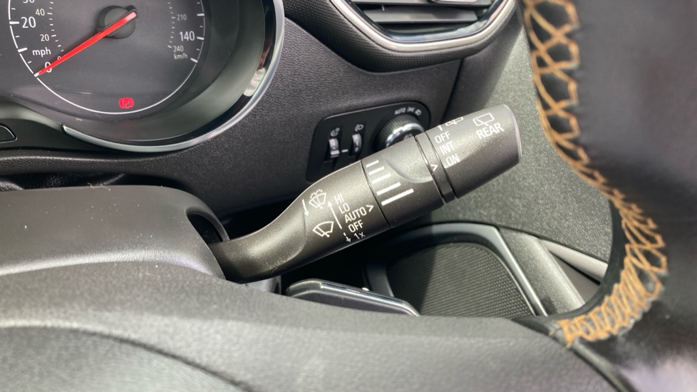 Vauxhall Crossland X 1.2T [130] Elite Nav 5dr [Start Stop] Petrol Hatchback - Image 25