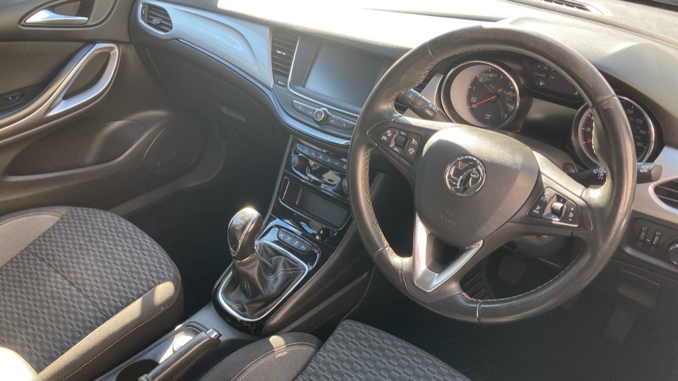 Vauxhall Astra 1.2 Turbo SRi Nav 5dr Petrol Hatchback - Image 11