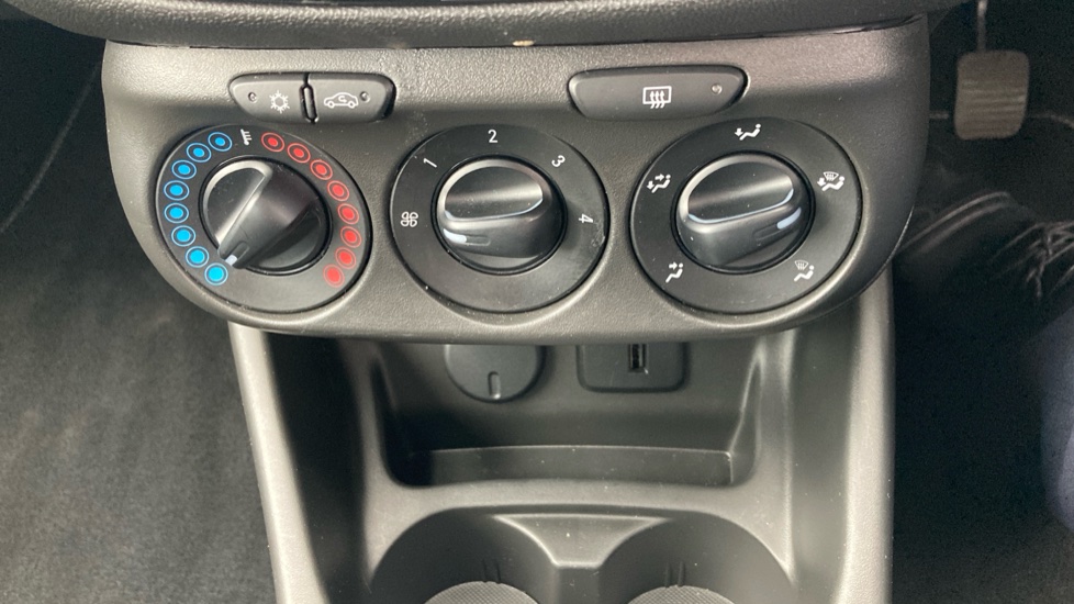 Vauxhall Corsa 1.4 [75] Energy 5dr [AC] Petrol Hatchback - Image 32