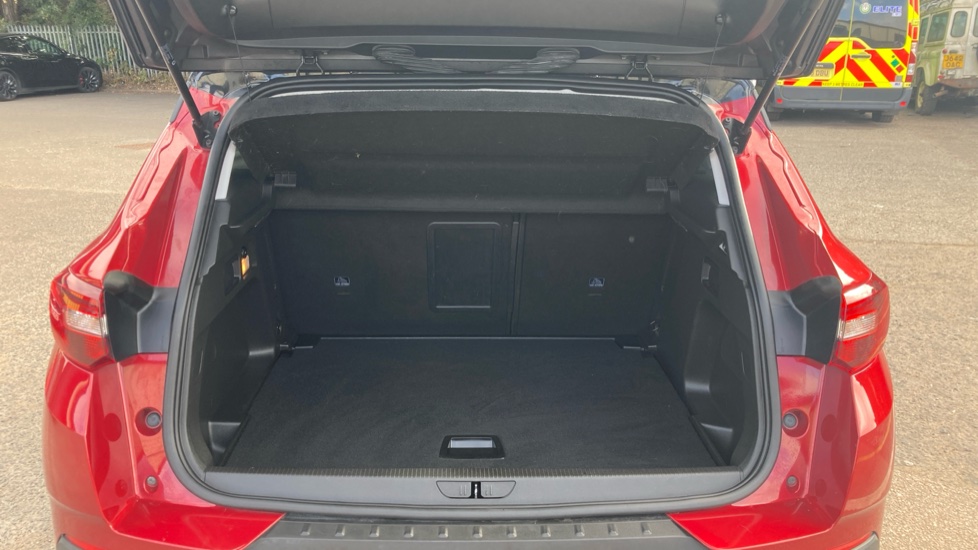 Vauxhall Grandland X 1.2 Turbo SRi Nav 5dr Auto Petrol Hatchback - Image 4