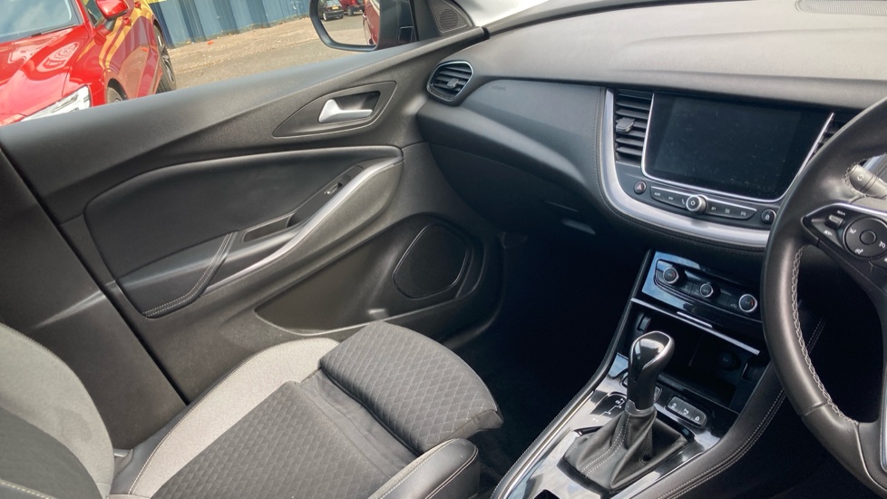 Vauxhall Grandland X 1.2 Turbo SRi Nav 5dr Auto Petrol Hatchback - Image 14