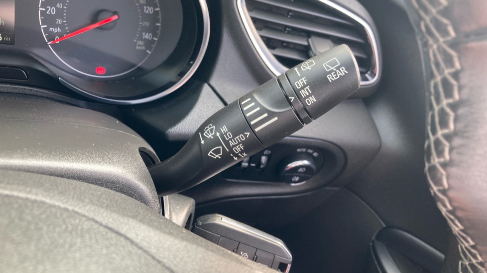 Vauxhall Grandland X 1.2 Turbo SRi Nav 5dr Auto Petrol Hatchback - Image 28