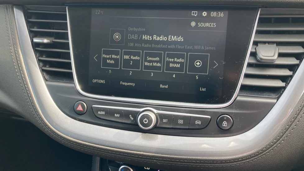 Vauxhall Grandland X 1.2 Turbo SRi Nav 5dr Auto Petrol Hatchback - Image 32