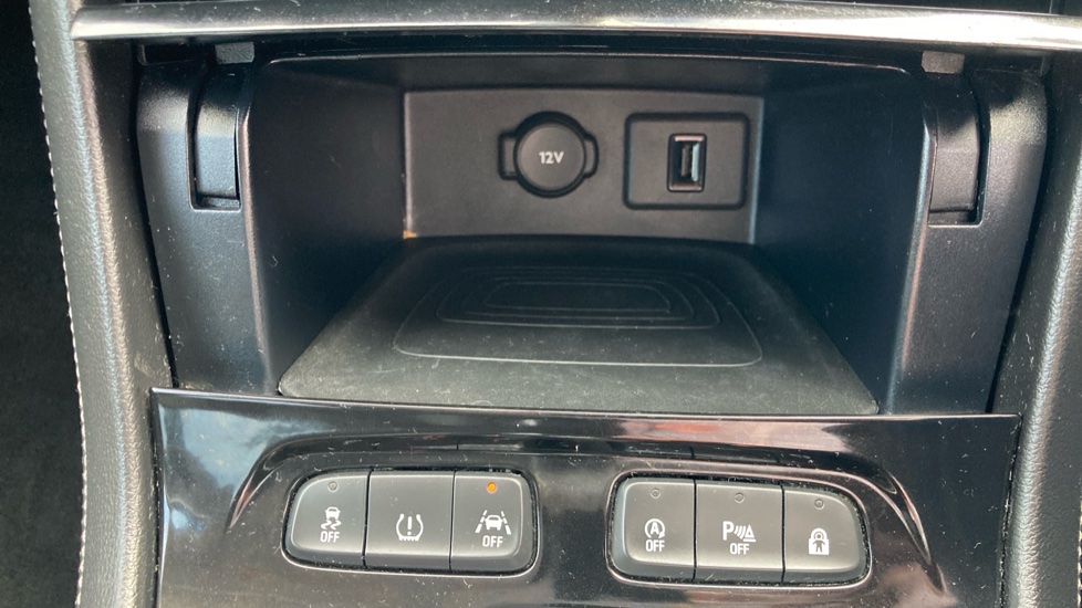 Vauxhall Grandland X 1.2 Turbo SRi Nav 5dr Auto Petrol Hatchback - Image 37