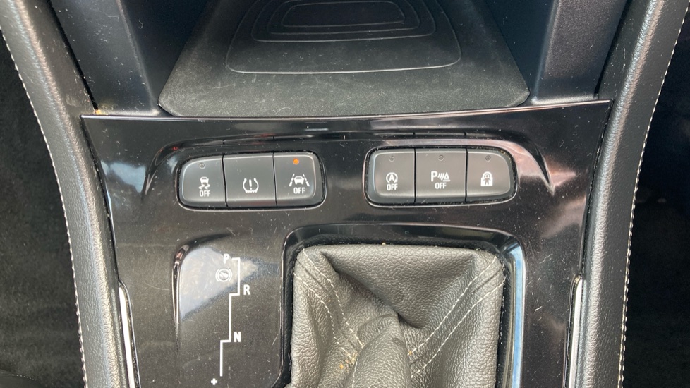 Vauxhall Grandland X 1.2 Turbo SRi Nav 5dr Auto Petrol Hatchback - Image 38