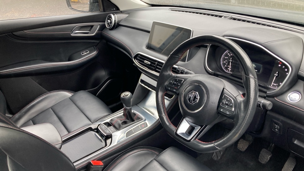 MG HS 1.5 T-GDI Excite 5dr Petrol Hatchback - Image 11