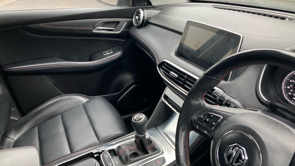 MG HS 1.5 T-GDI Excite 5dr Petrol Hatchback - Image 14