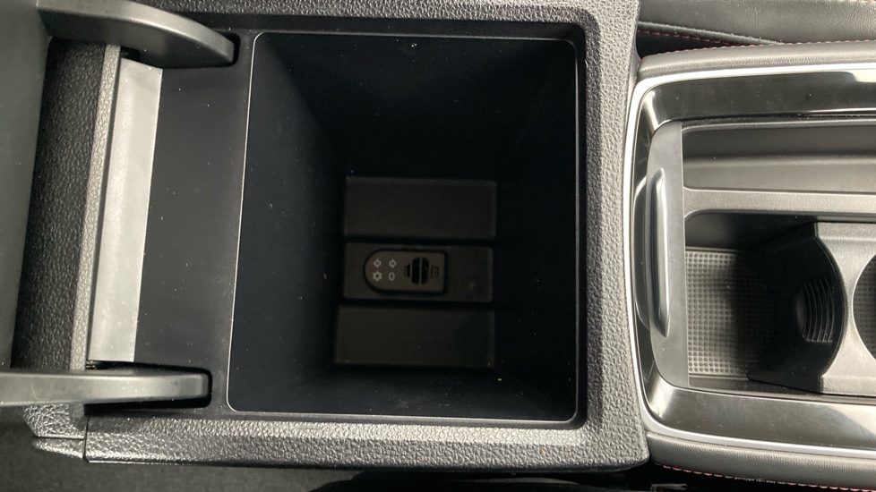 MG HS 1.5 T-GDI Excite 5dr Petrol Hatchback - Image 29