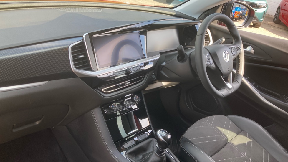 Vauxhall Grandland 1.2 Turbo Ultimate 5dr Petrol Hatchback - Image 9