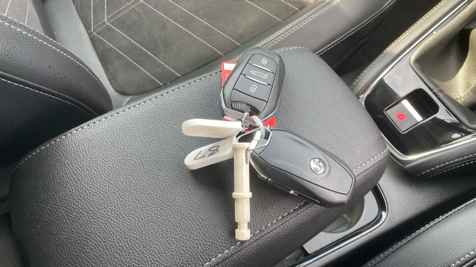 Vauxhall Grandland 1.2 Turbo Ultimate 5dr Petrol Hatchback - Image 20