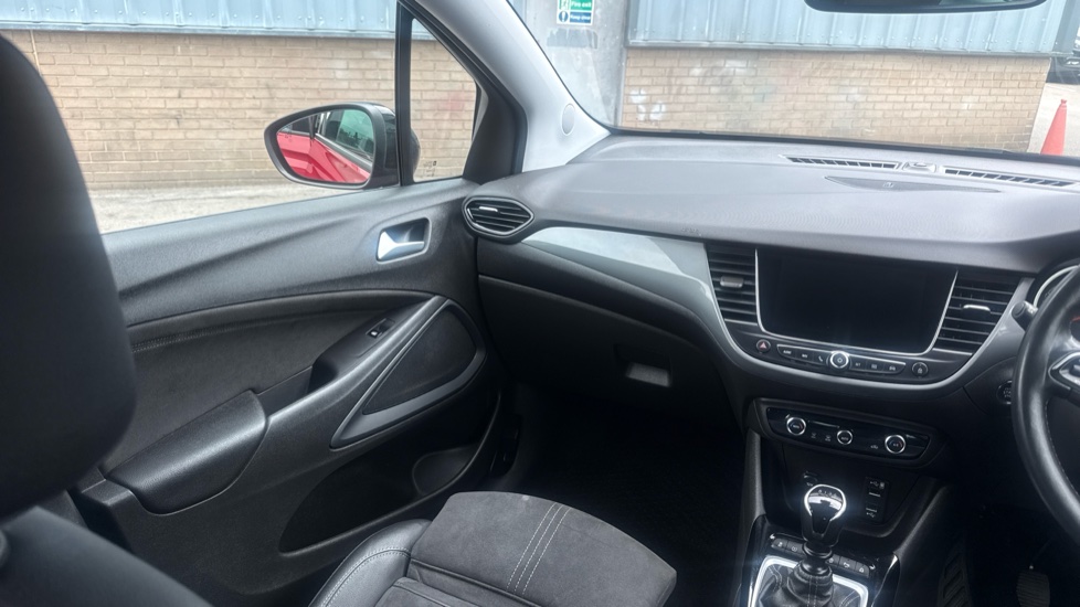 Vauxhall Crossland 1.2 Turbo Ultimate 5dr Petrol Hatchback - Image 14