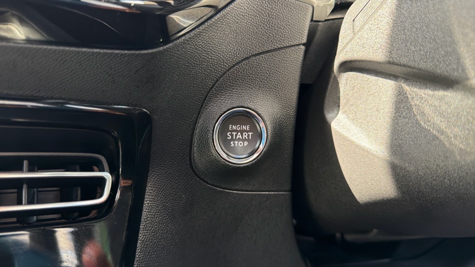 Vauxhall Mokka 100kW Ultimate 50kWh 5dr Auto Electric Hatchback - Image 27