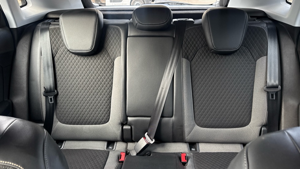 Vauxhall Grandland X 1.2 Turbo Business Edition Nav 5dr Petrol Hatchback - Image 15