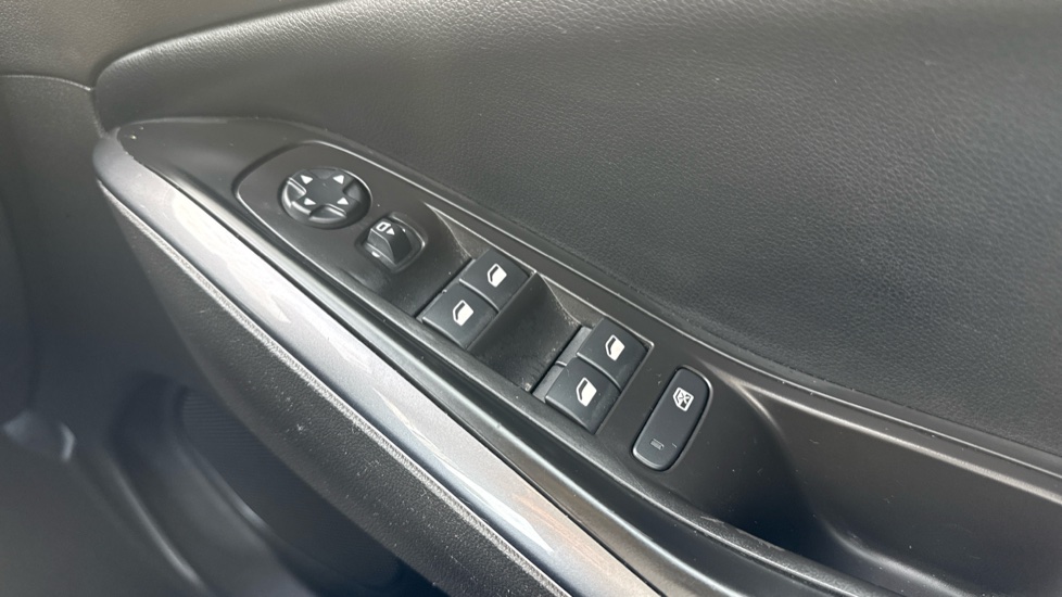 Vauxhall Grandland X 1.2 Turbo Business Edition Nav 5dr Petrol Hatchback - Image 36